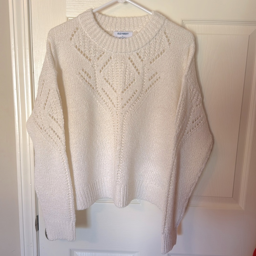 Old Navy sweater cream size medium